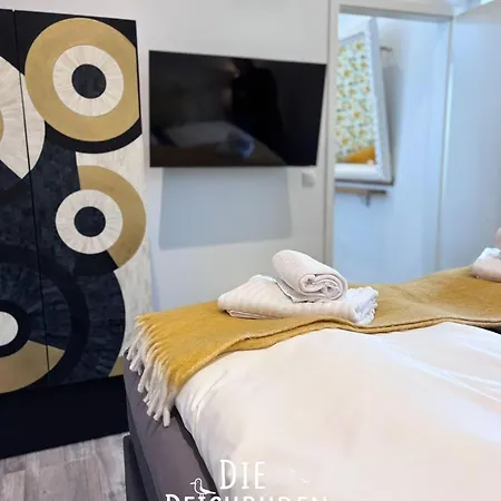 Apartment-5 *