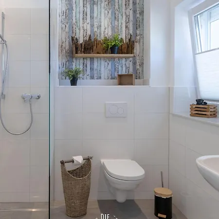 Apartment-5 *